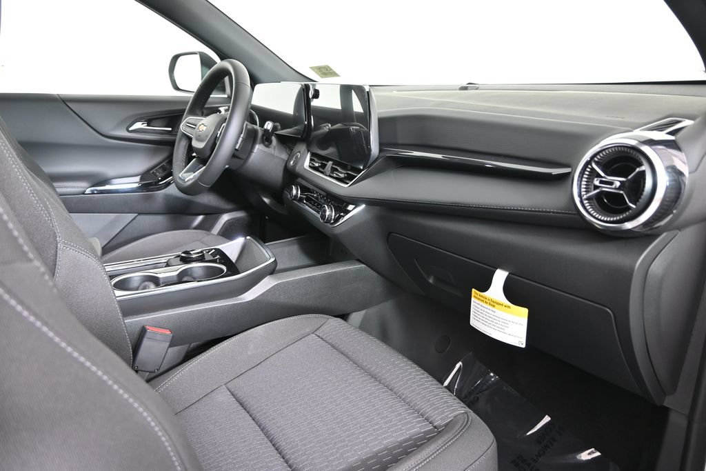 New 2026 Chevrolet Equinox LT w/ Safety and Technology Package AWD/4WD image 14