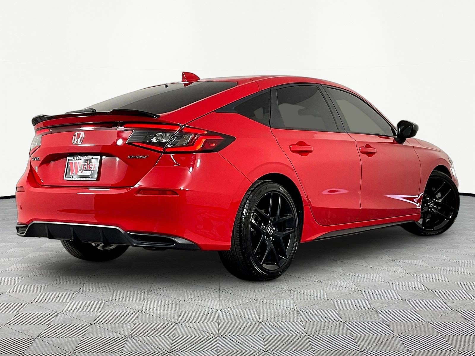 Used 2025 Honda Civic Sport image 6