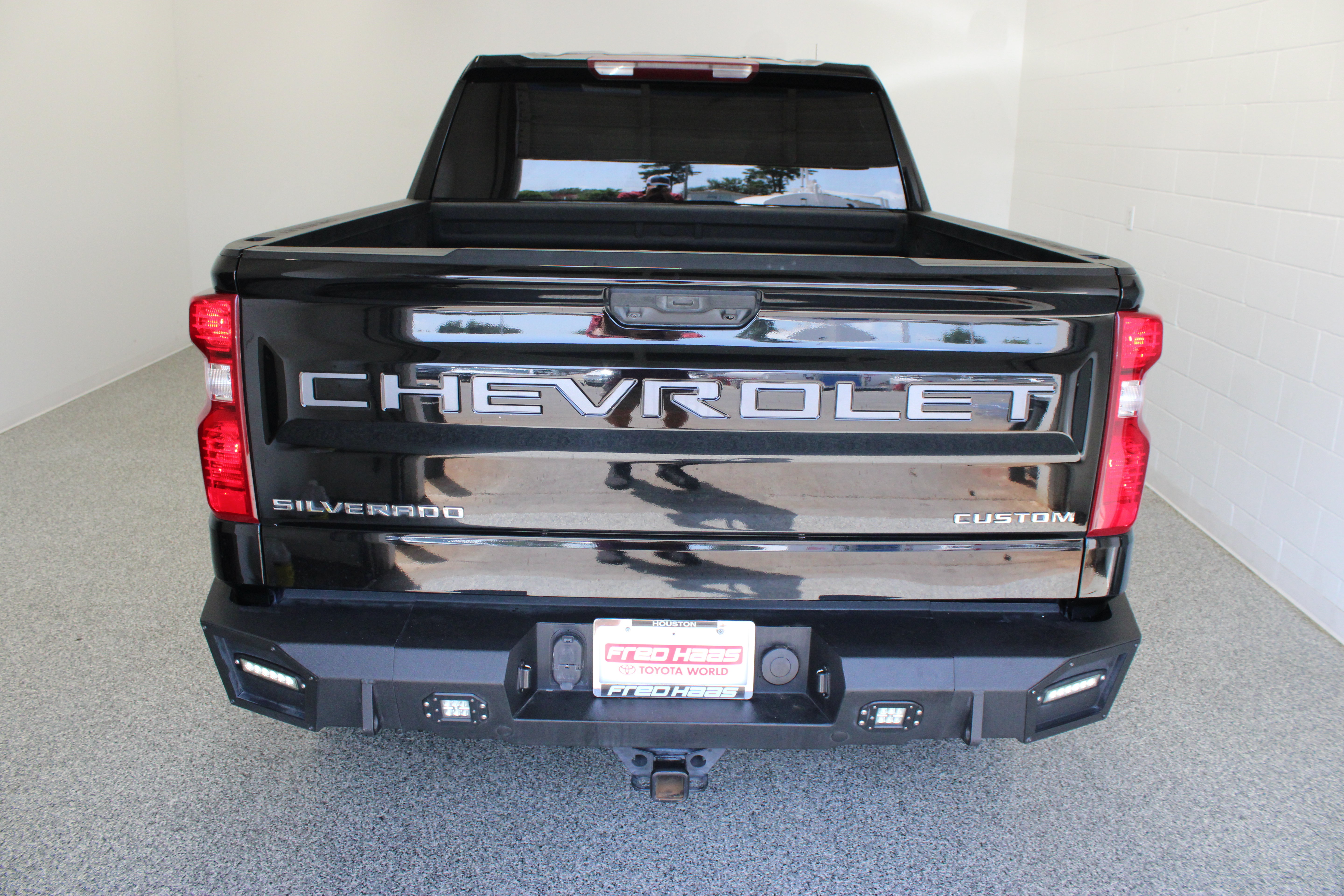 Used 2024 Chevrolet Silverado 1500 Custom RWD image 8