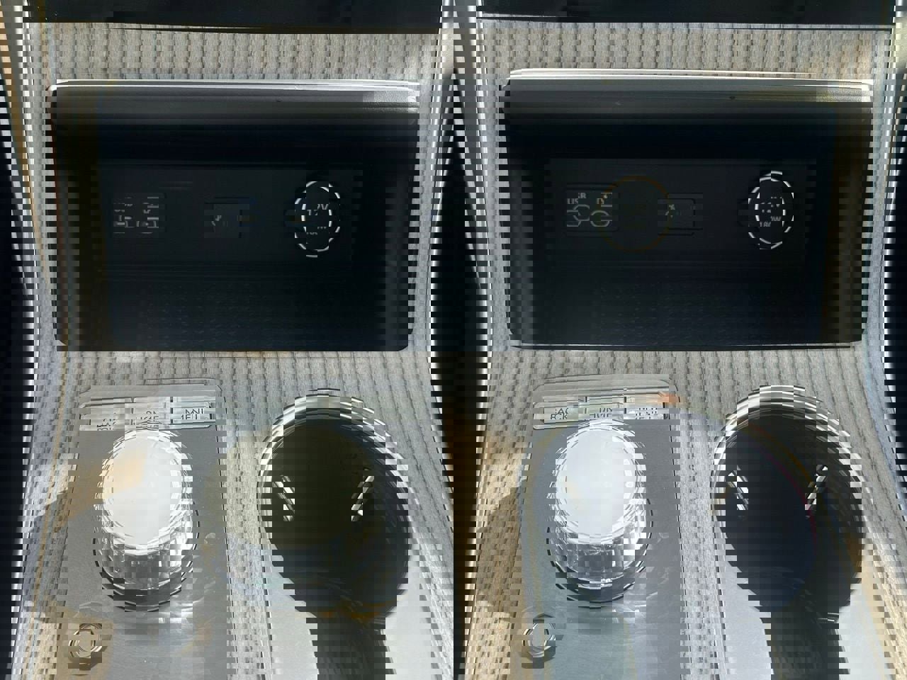 Used 2025 Genesis GV80 3.5T Prestige image 33