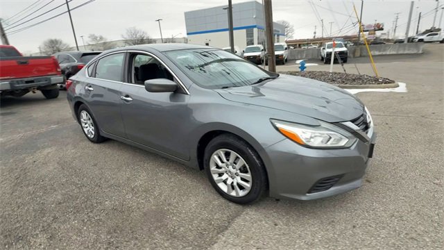 Used 2017 Nissan Altima 2.5 S image 2