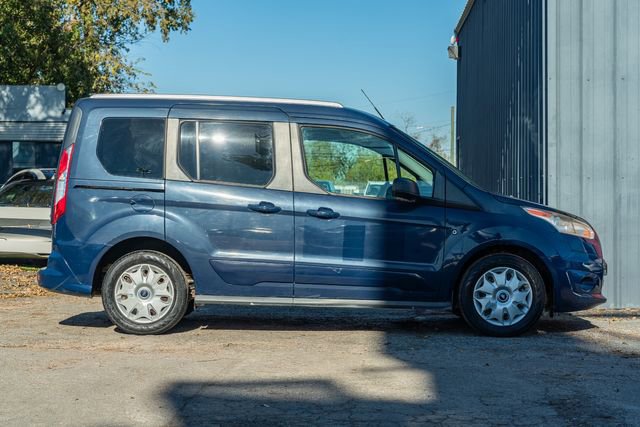Used 2017 Ford Transit Connect XLT image 7