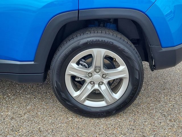 Used 2023 Jeep Compass Latitude w/ Convenience Group image 18