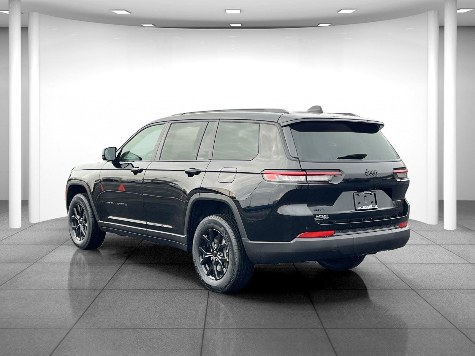 New 2025 Jeep Grand Cherokee L Altitude image 5