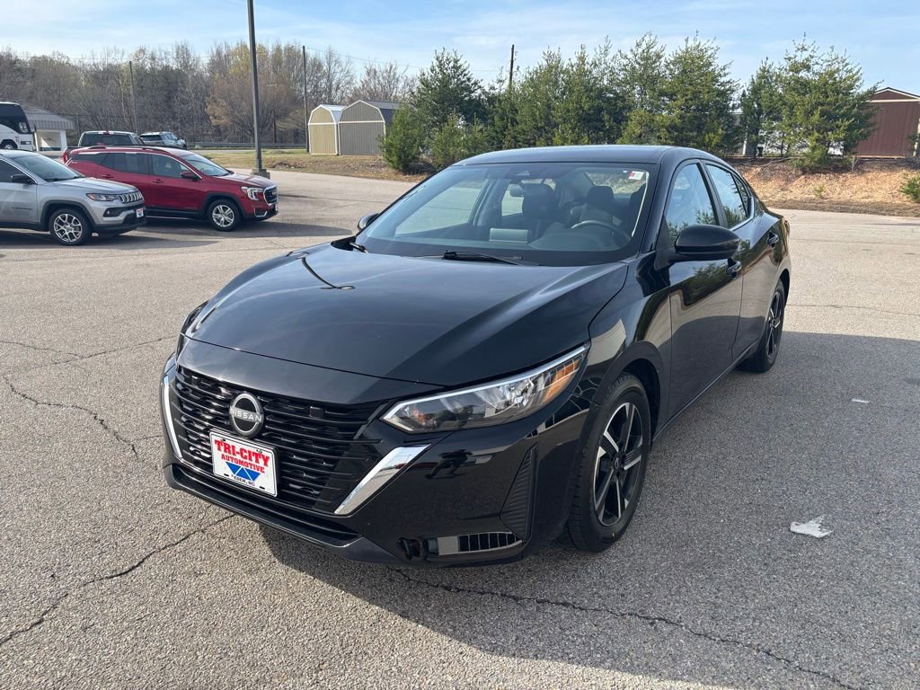 Used 2025 Nissan Sentra SV FWD image 4
