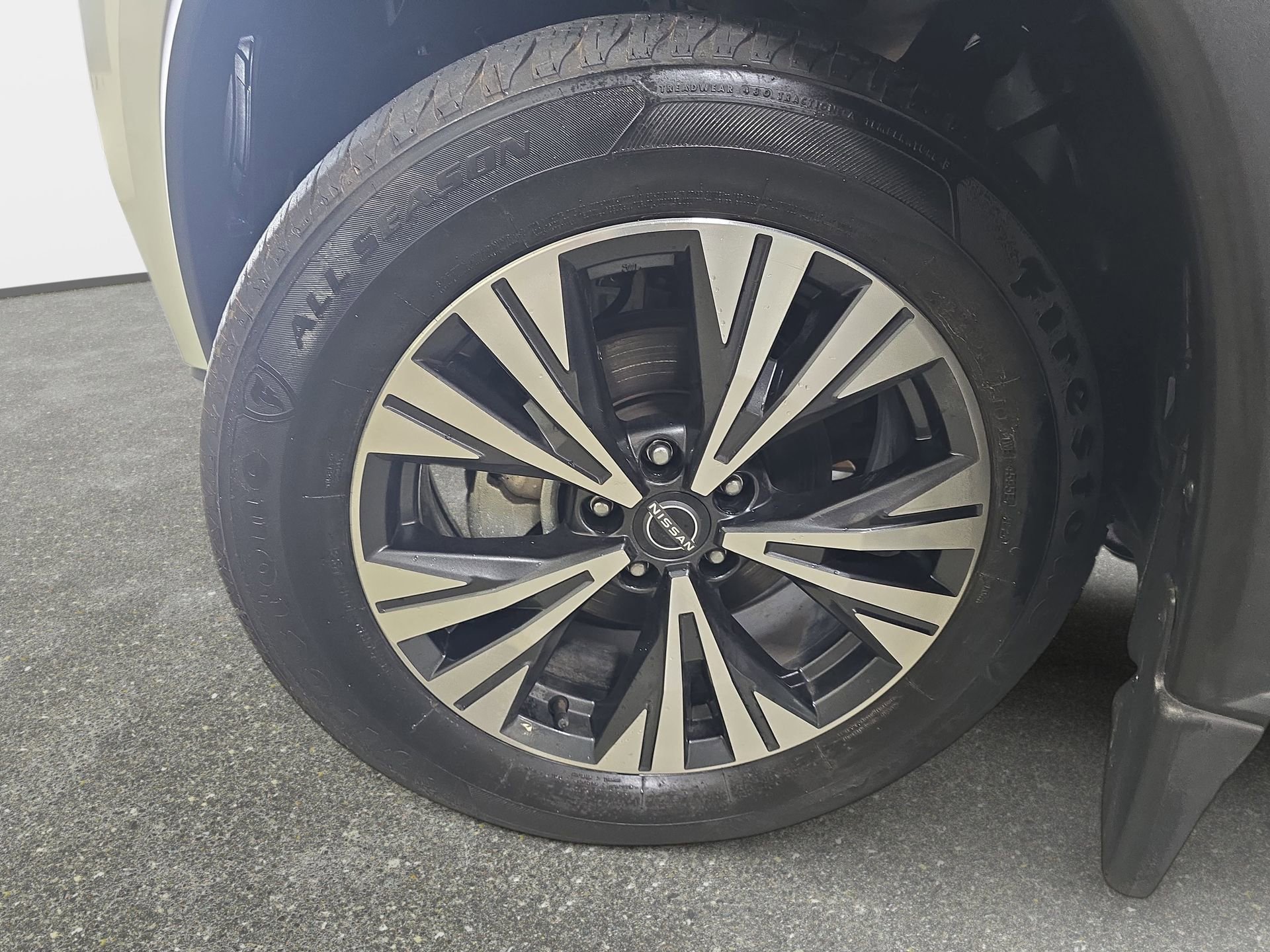 Used 2022 Nissan Rogue SV FWD image 30