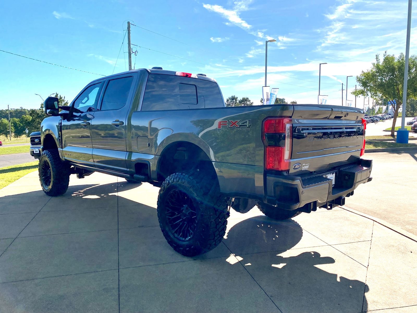 Used 2025 Ford F250 Platinum image 4