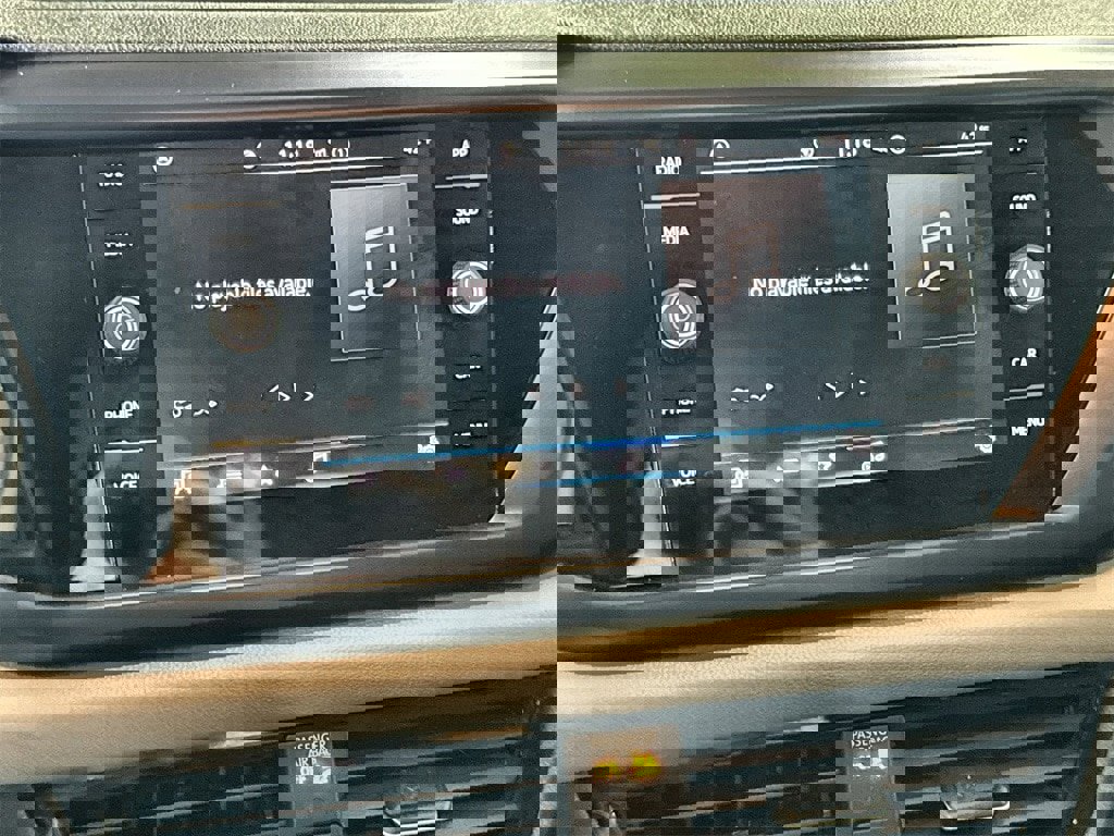 Used 2022 Volkswagen Taos SE image 19