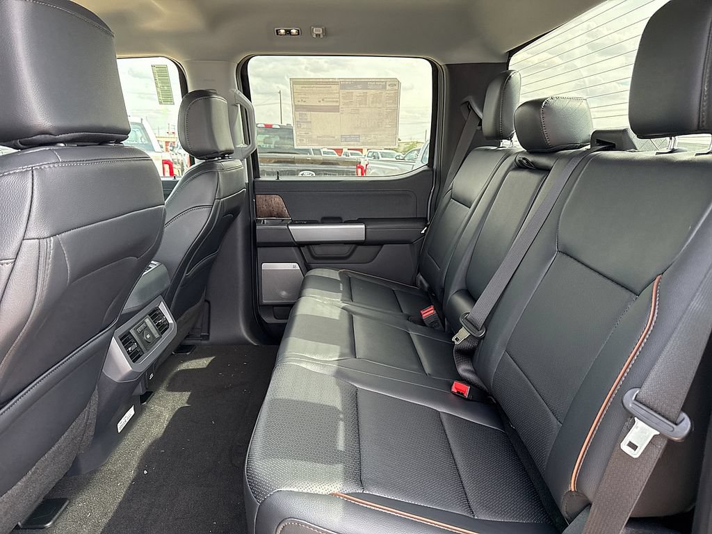 New 2026 Ford F350 Lariat w/ Black Appearance Package AWD/4WD image 17