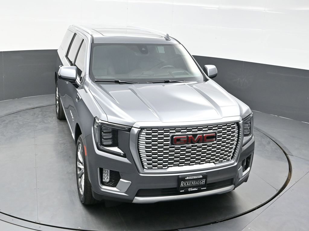 Used 2021 GMC Yukon XL Denali w/ Denali Ultimate Package AWD/4WD image 32