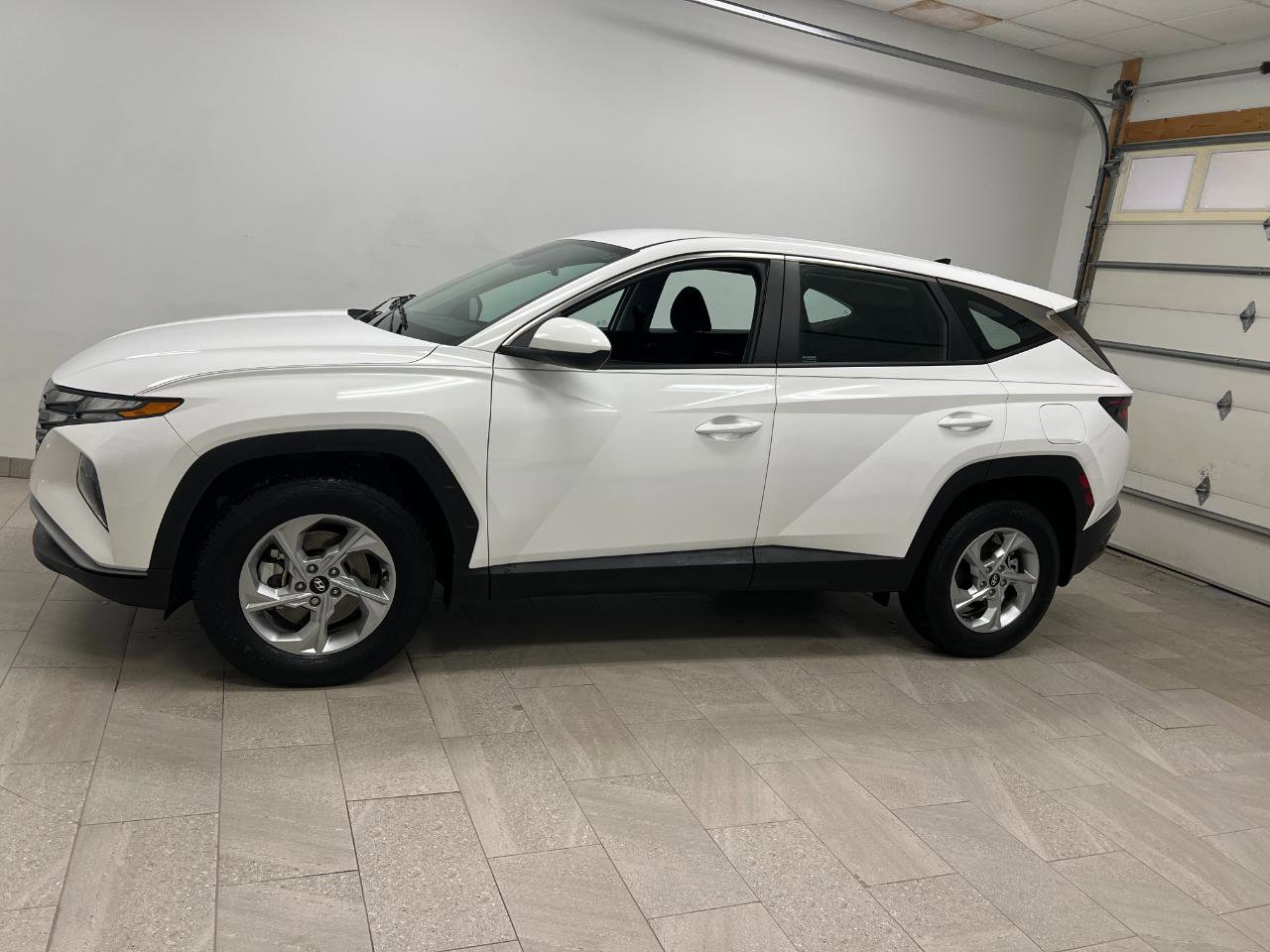 Used 2024 Hyundai Tucson SE image 9