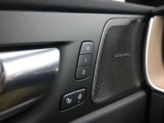 New 2026 Volvo XC60 B5 Plus w/ Protection Package Premier image 30