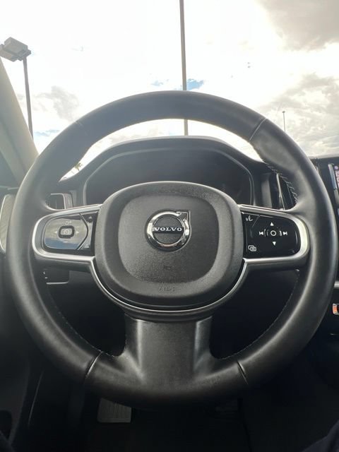 Certified 2025 Volvo XC60 B5 Ultra w/ Protection Package Premier AWD/4WD image 10