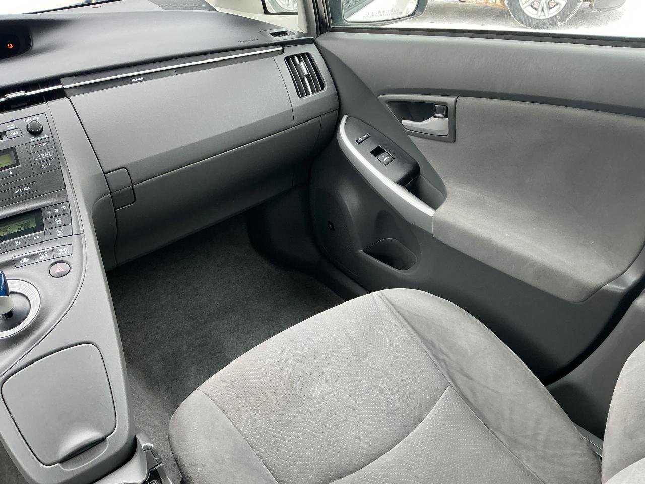 Used 2010 Toyota Prius Five image 16