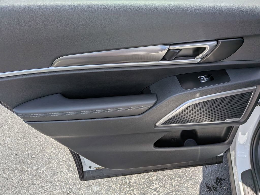 Used 2025 Kia Telluride S FWD image 22