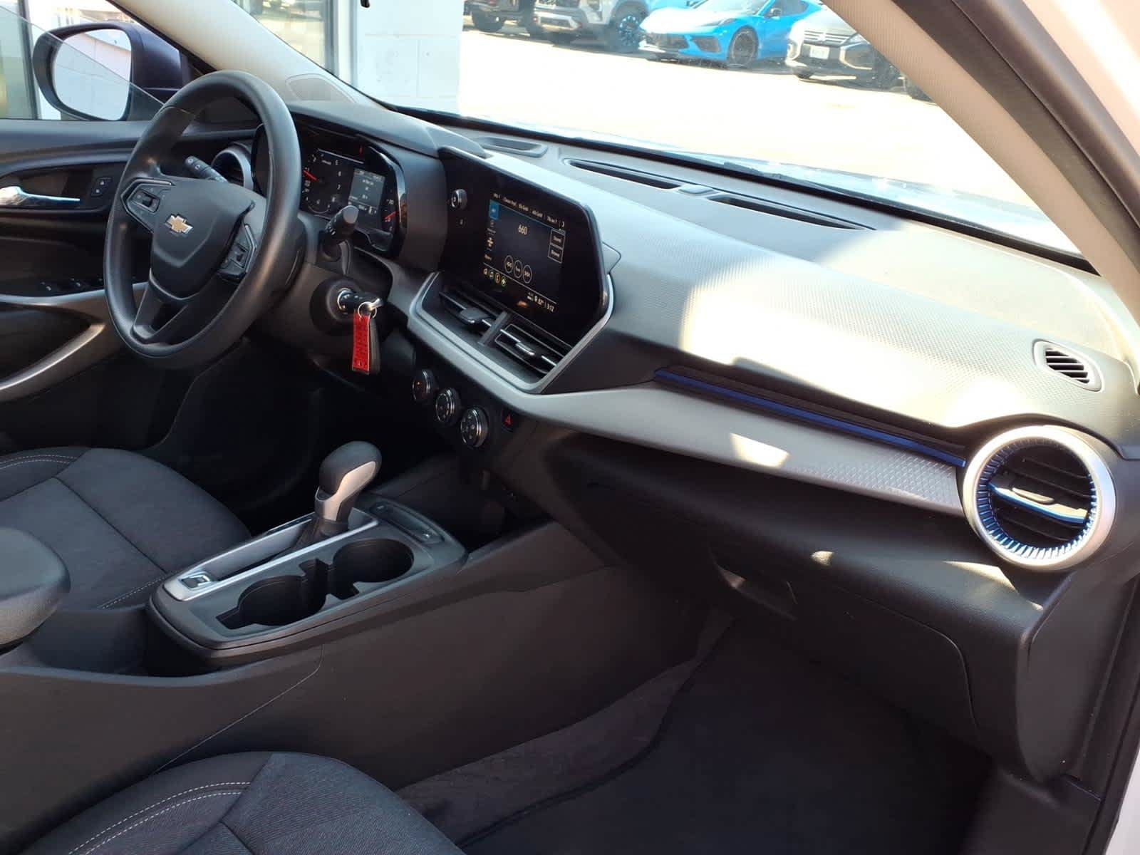 Used 2024 Chevrolet Trax LS FWD image 20