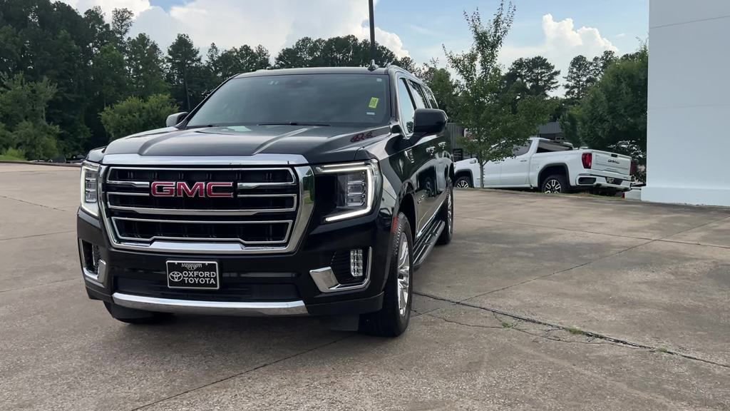 Used 2023 GMC Yukon XL SLT image 2