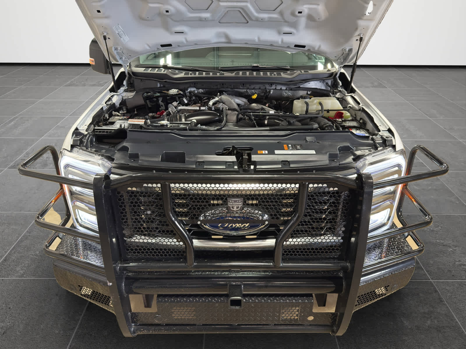 Used 2024 Ford F350 Lariat w/ FX4 Off-Road Package image 7
