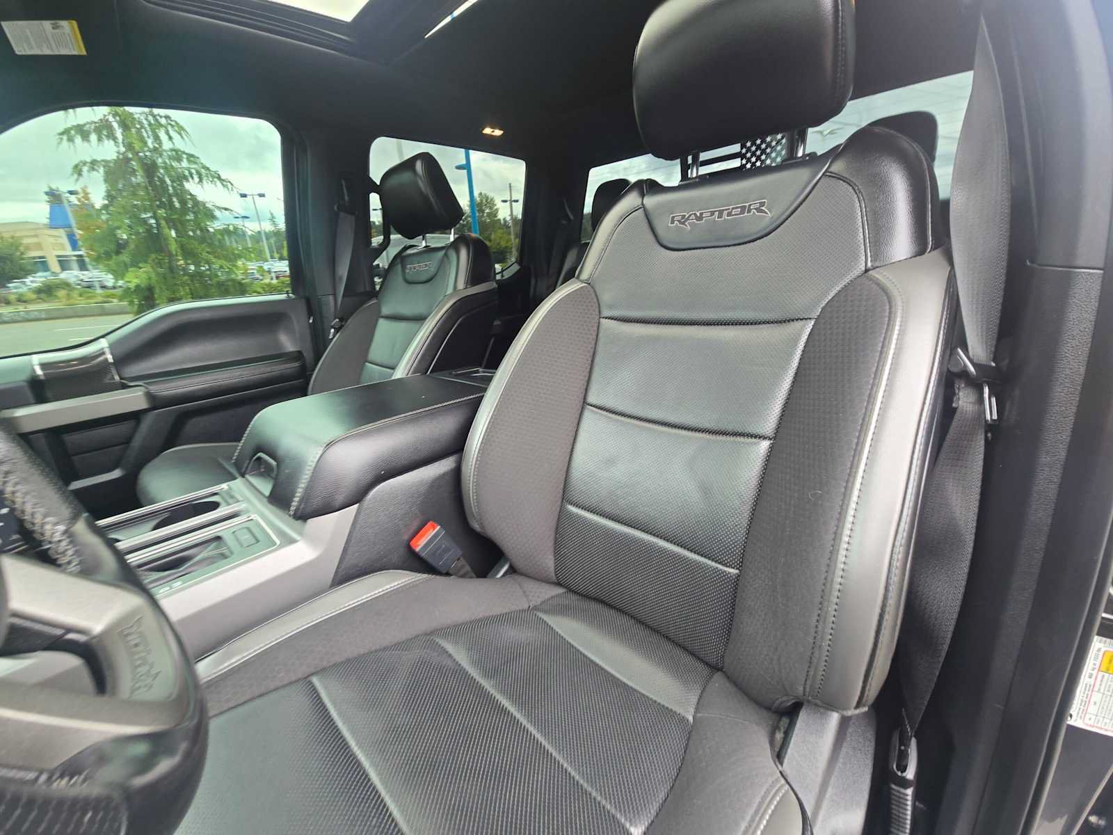 Used 2020 Ford F150 Raptor w/ Equipment Group 802A Luxury AWD/4WD image 22
