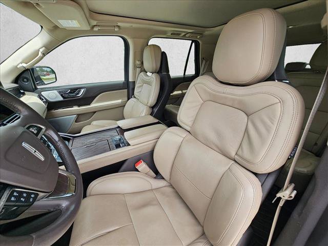 Used 2023 Lincoln Navigator Reserve AWD/4WD image 15