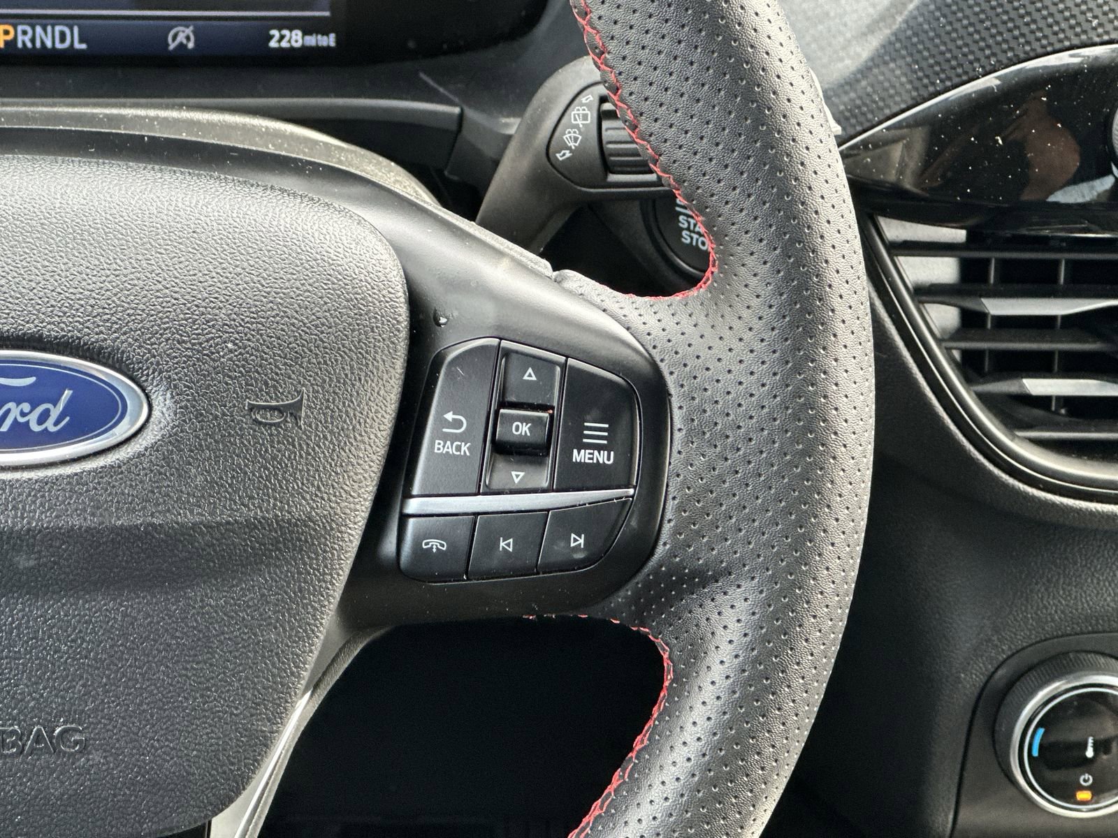 Used 2025 Ford Escape ST-Line FWD image 21