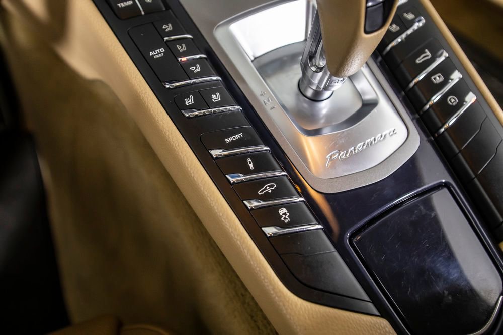 Used 2012 Porsche Panamera 4S image 34