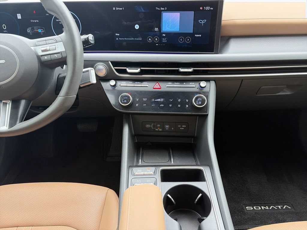 Used 2025 Hyundai Sonata Limited FWD image 11
