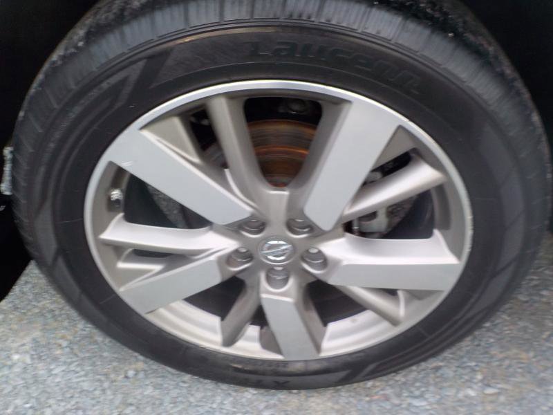 Used 2016 Nissan Pathfinder Platinum w/ Family Entertainment Package image 37