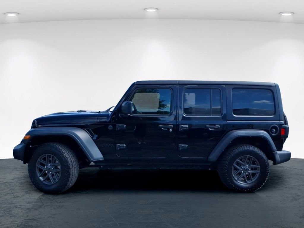 Used 2024 Jeep Wrangler Unlimited Sport AWD/4WD image 16