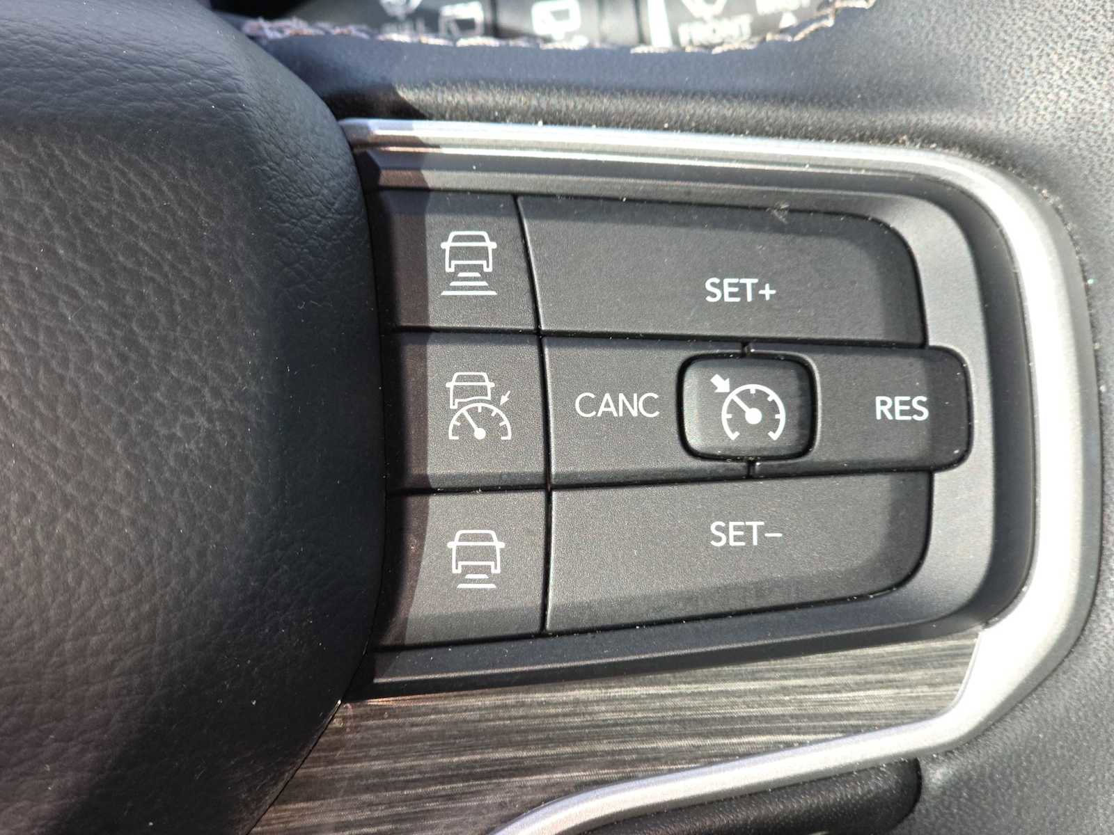 Used 2022 Jeep Wagoneer Series II image 28