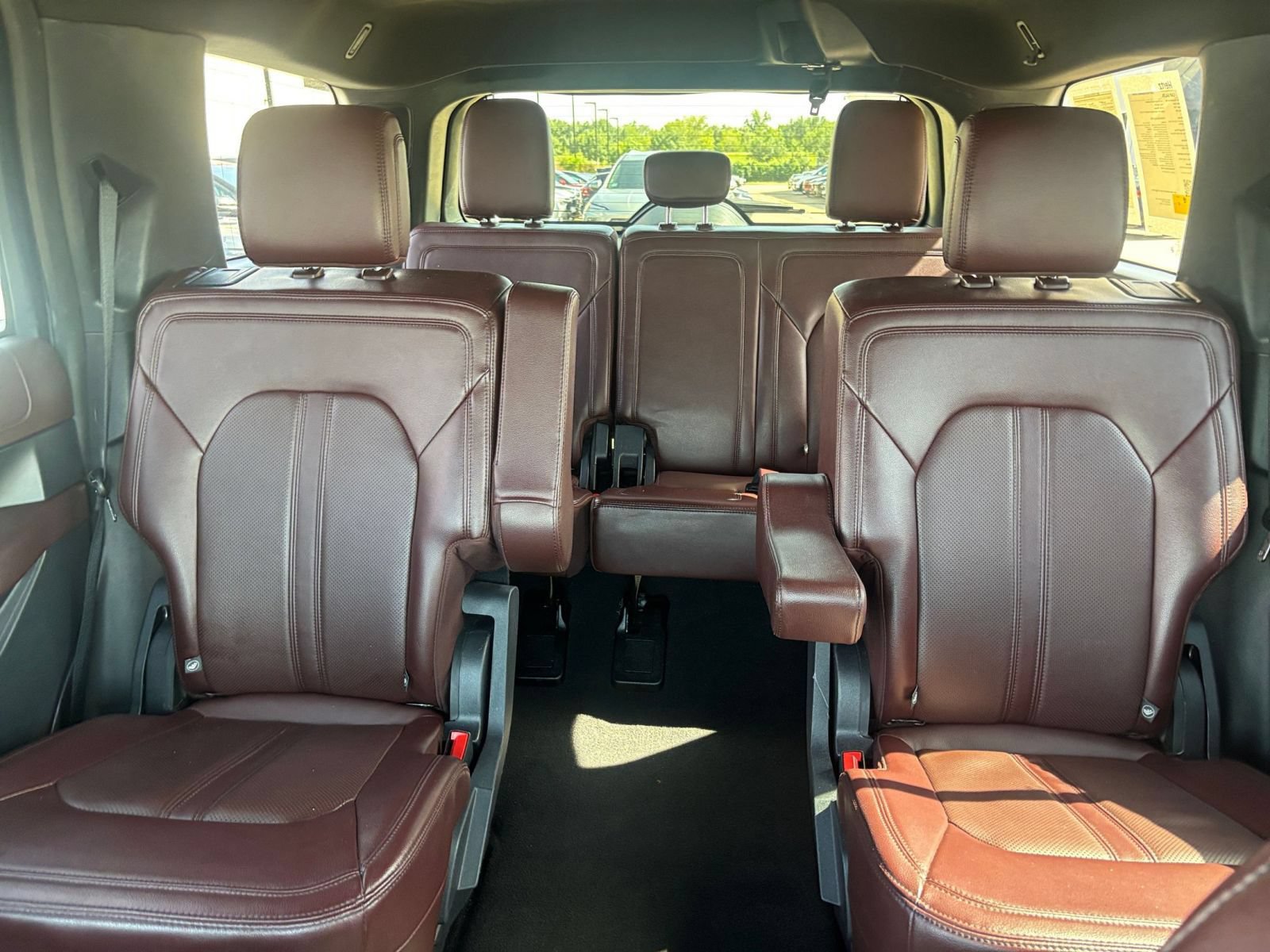 Used 2024 Ford Expedition Limited AWD/4WD image 43