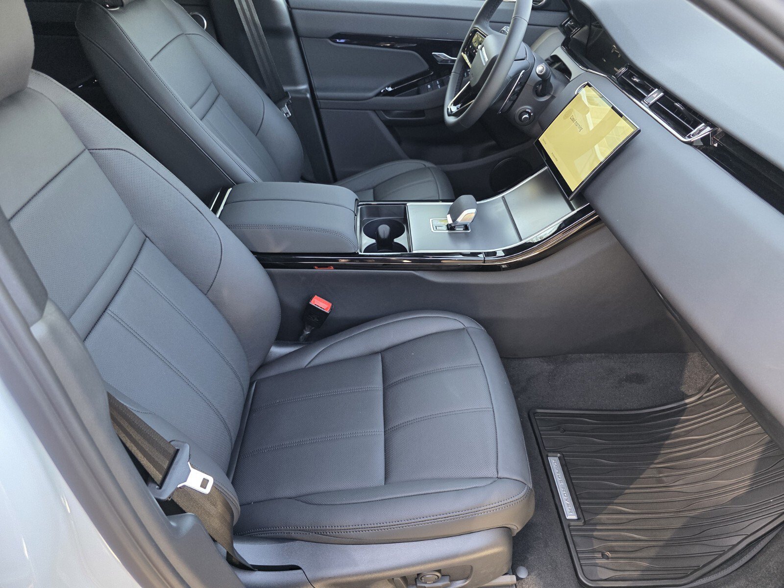 New 2026 Land Rover Range Rover Evoque S AWD/4WD image 3