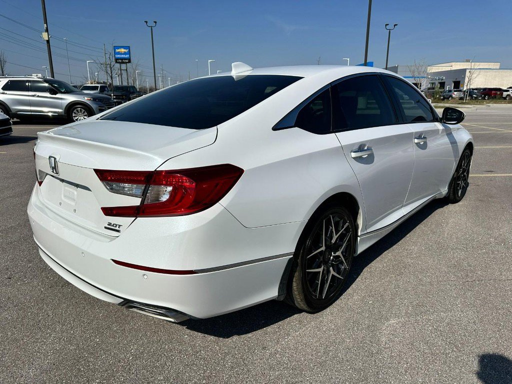 Used 2021 Honda Accord Touring image 6
