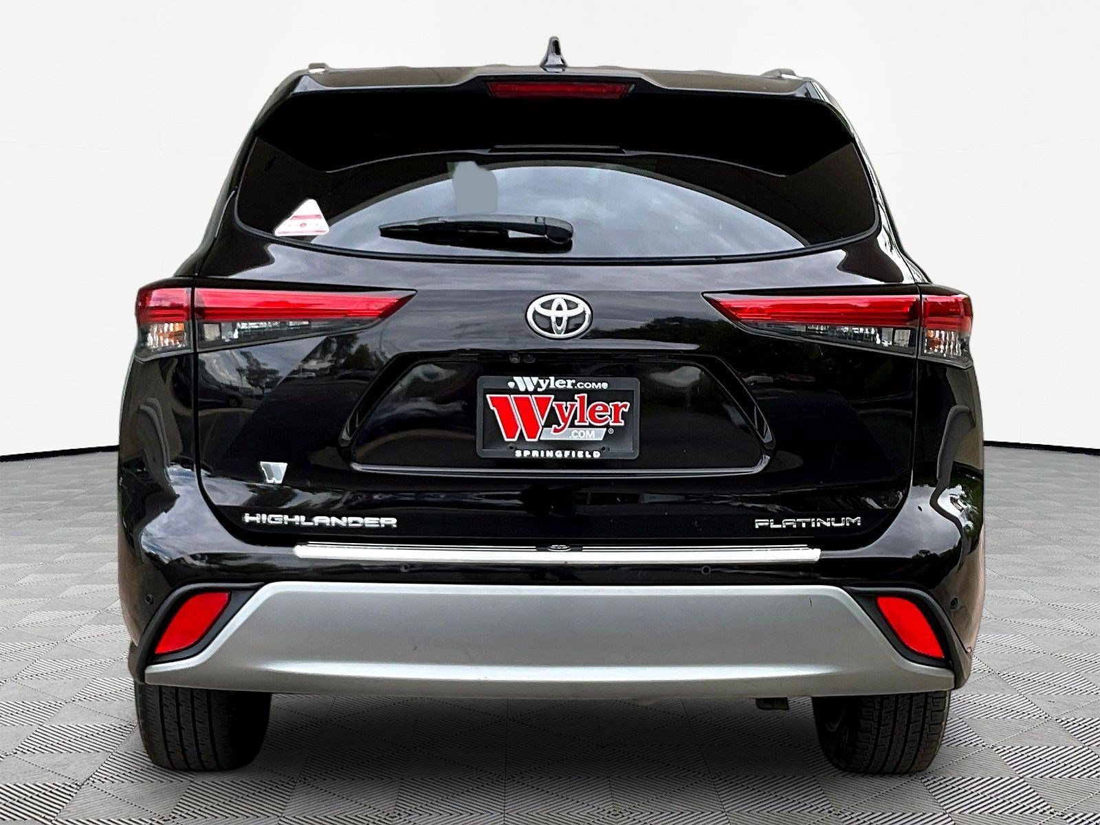 Used 2021 Toyota Highlander Platinum FWD image 5