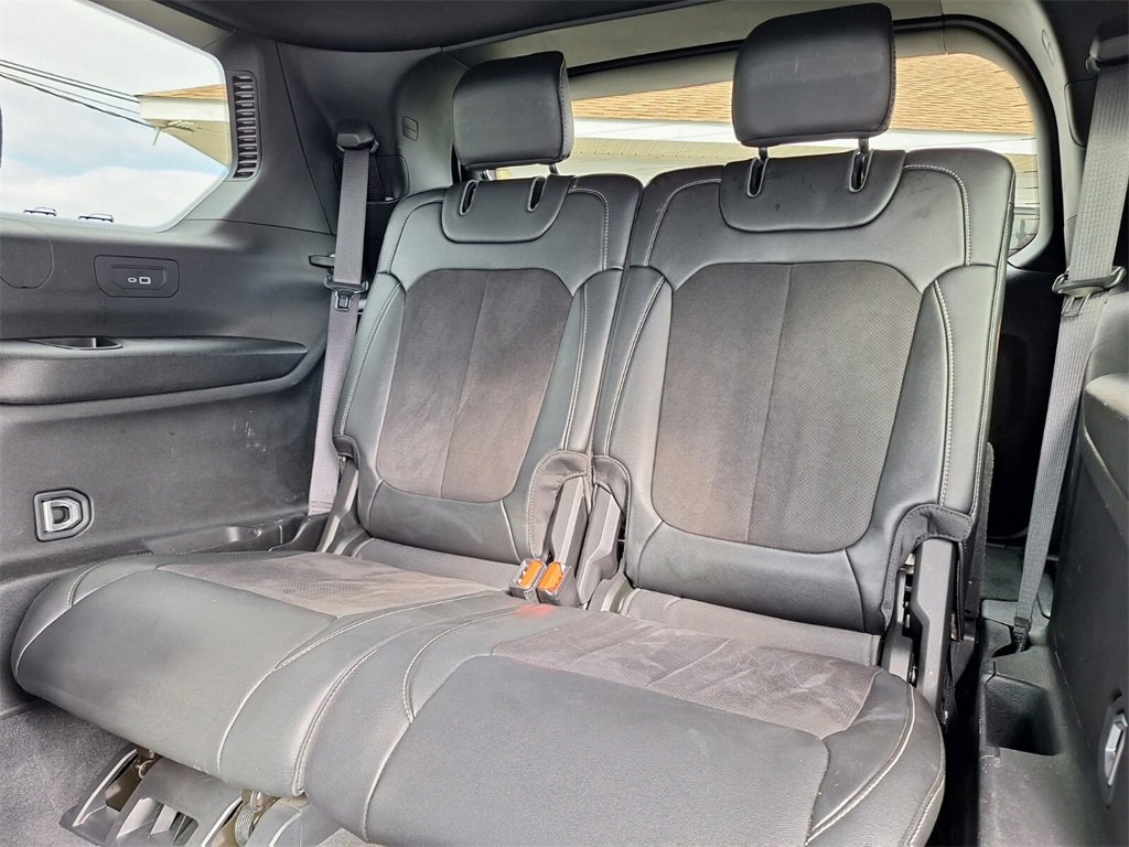 Used 2023 Jeep Grand Cherokee L Laredo image 10