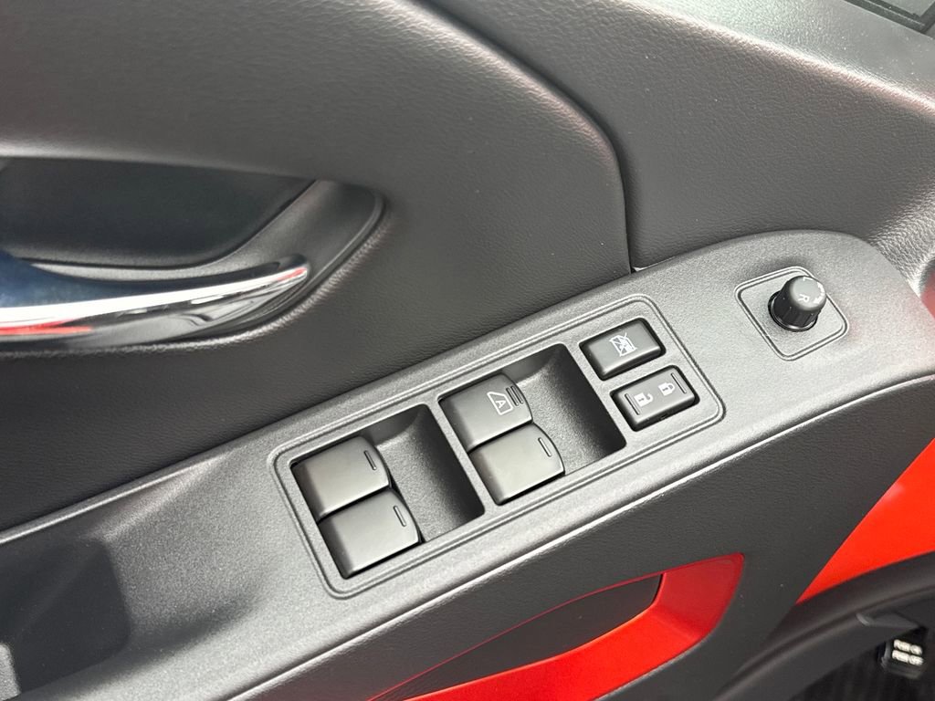 Certified 2025 Nissan Frontier PRO-4X image 13