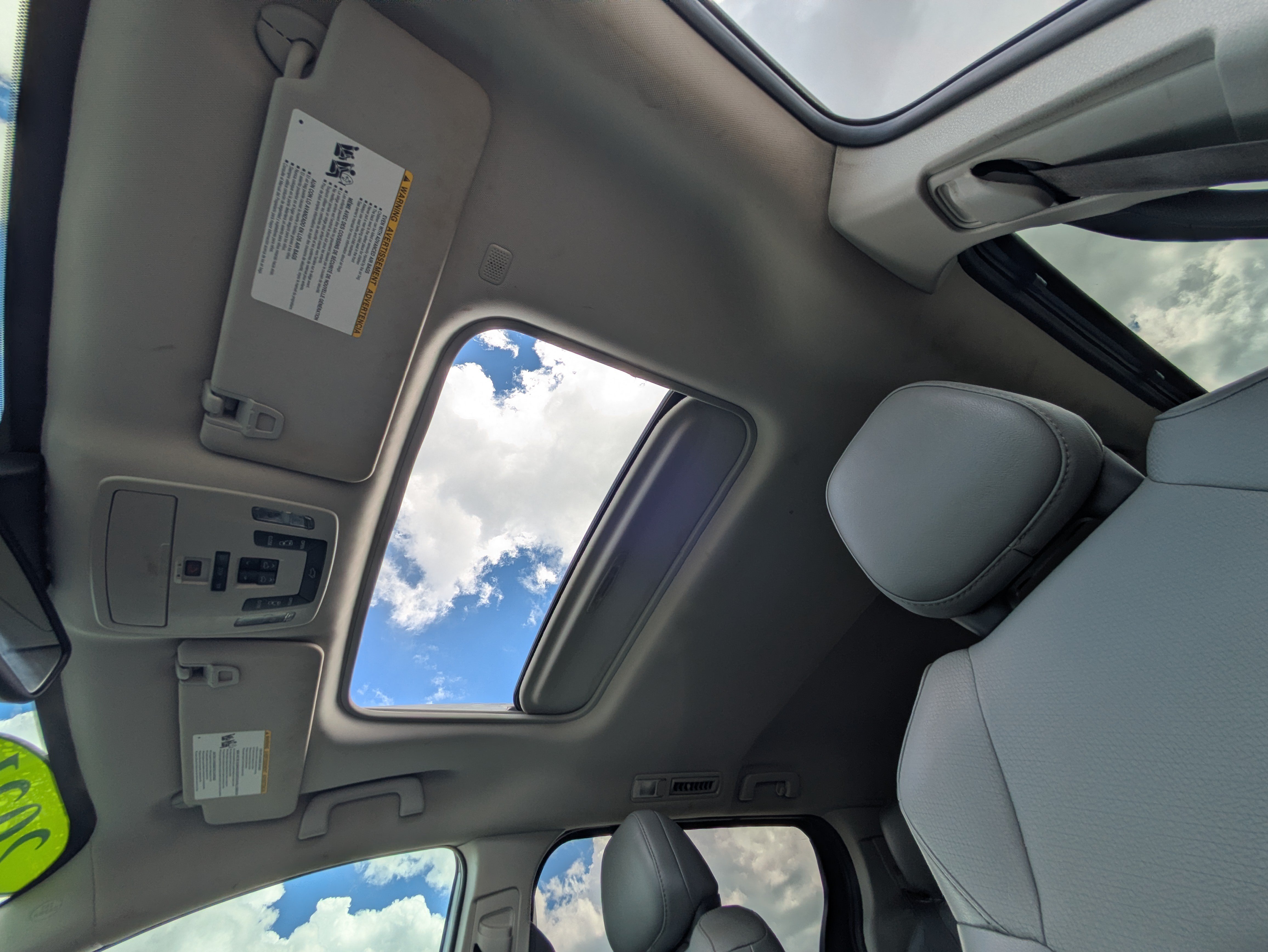 Used 2021 Toyota Sienna XLE w/ XLE Plus Package FWD image 37