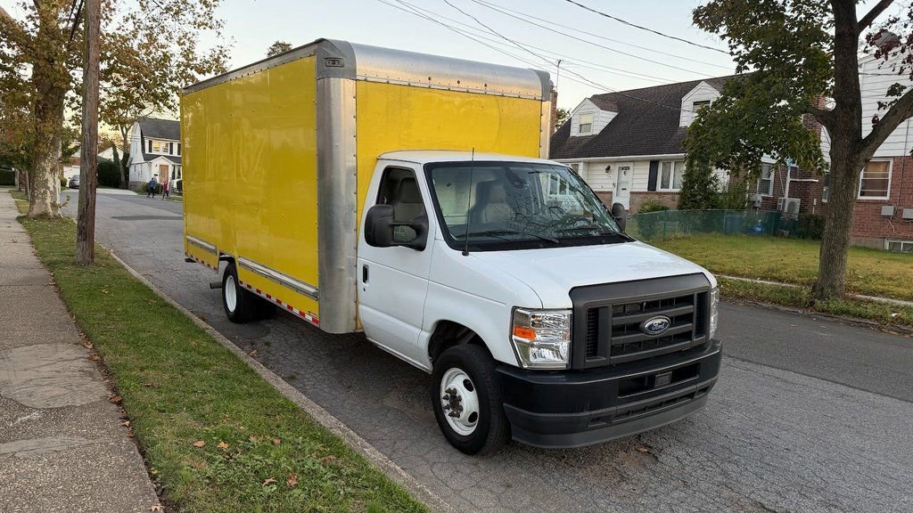 Used 2024 Ford E-350 and Econoline 350 Super Duty w/ Driver's Safety Package image 4