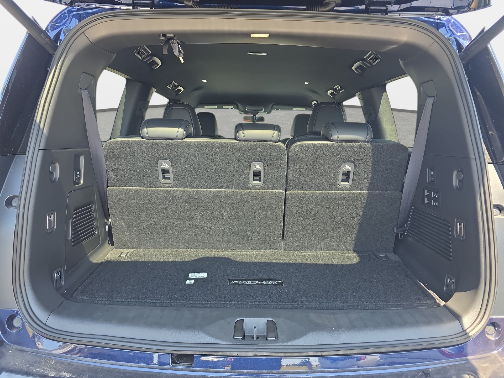 New 2026 Nissan Armada PRO-4X w/ Captain's Chari Seat Package AWD/4WD image 12