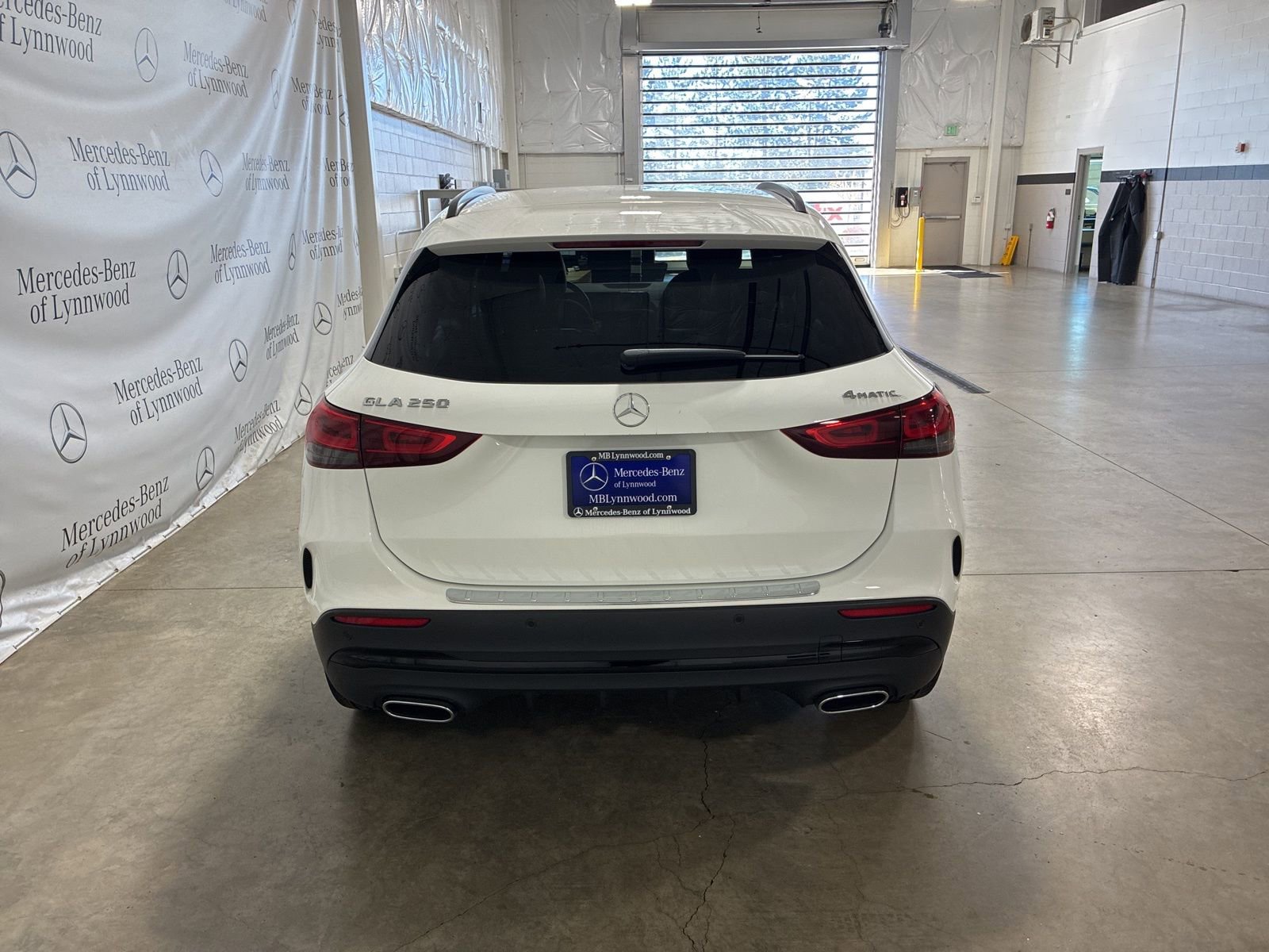 Used 2023 Mercedes-Benz GLA 250 4MATIC image 4