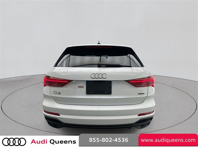 Certified 2023 Audi Q3 2.0T Premium w/ Convenience Package image 3