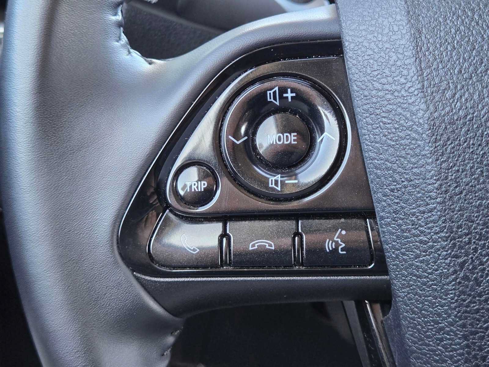 Used 2022 Toyota Prius Prime XLE FWD image 25