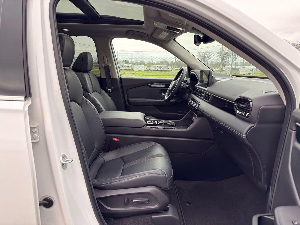 Used 2024 Honda Pilot Touring image 33