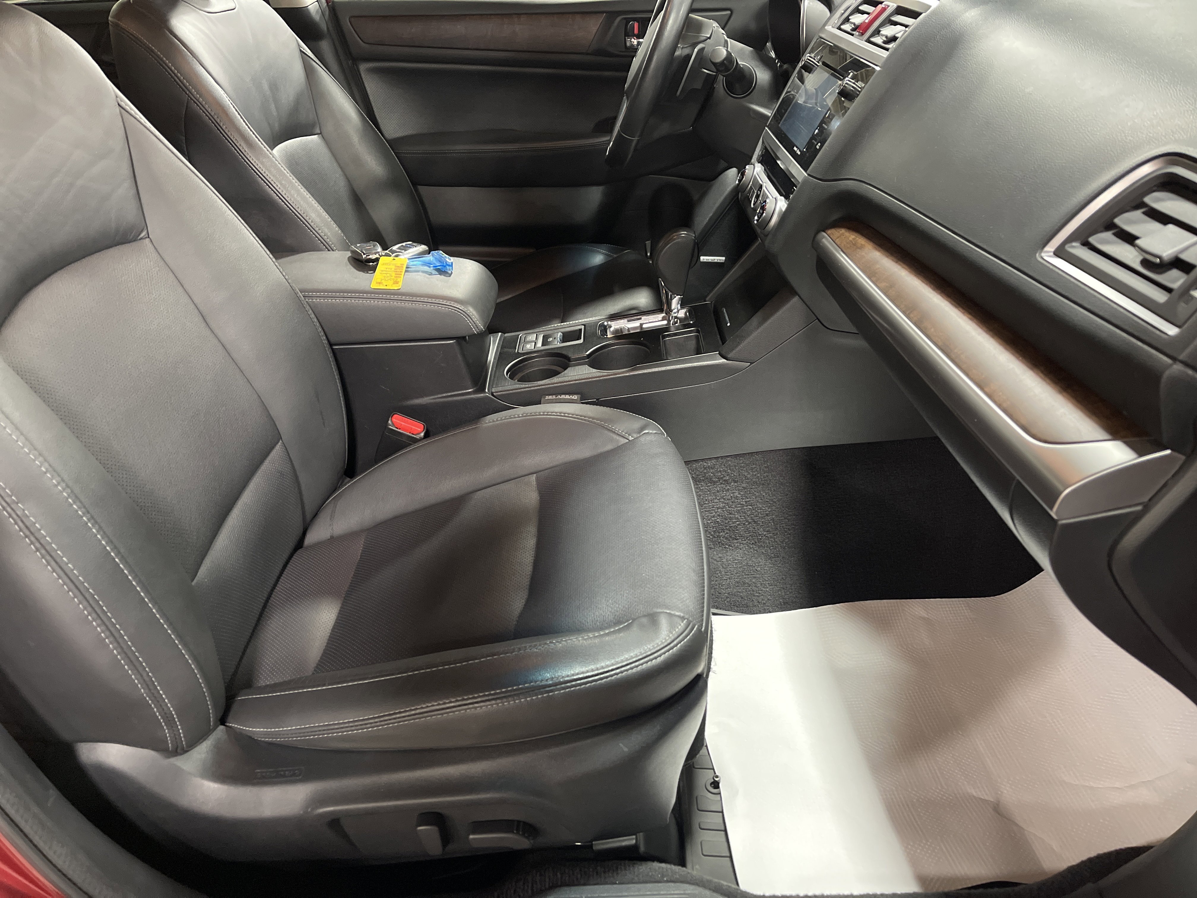 Used 2016 Subaru Outback 3.6R Limited image 13