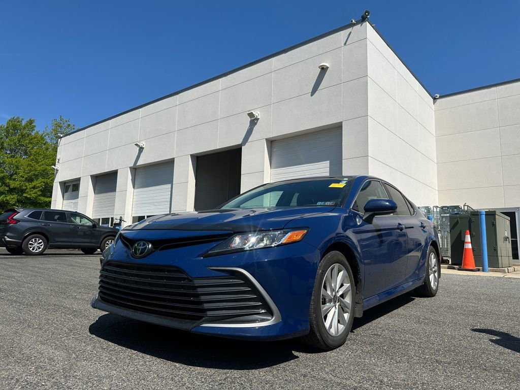 Used 2024 Toyota Camry LE AWD/4WD image 32