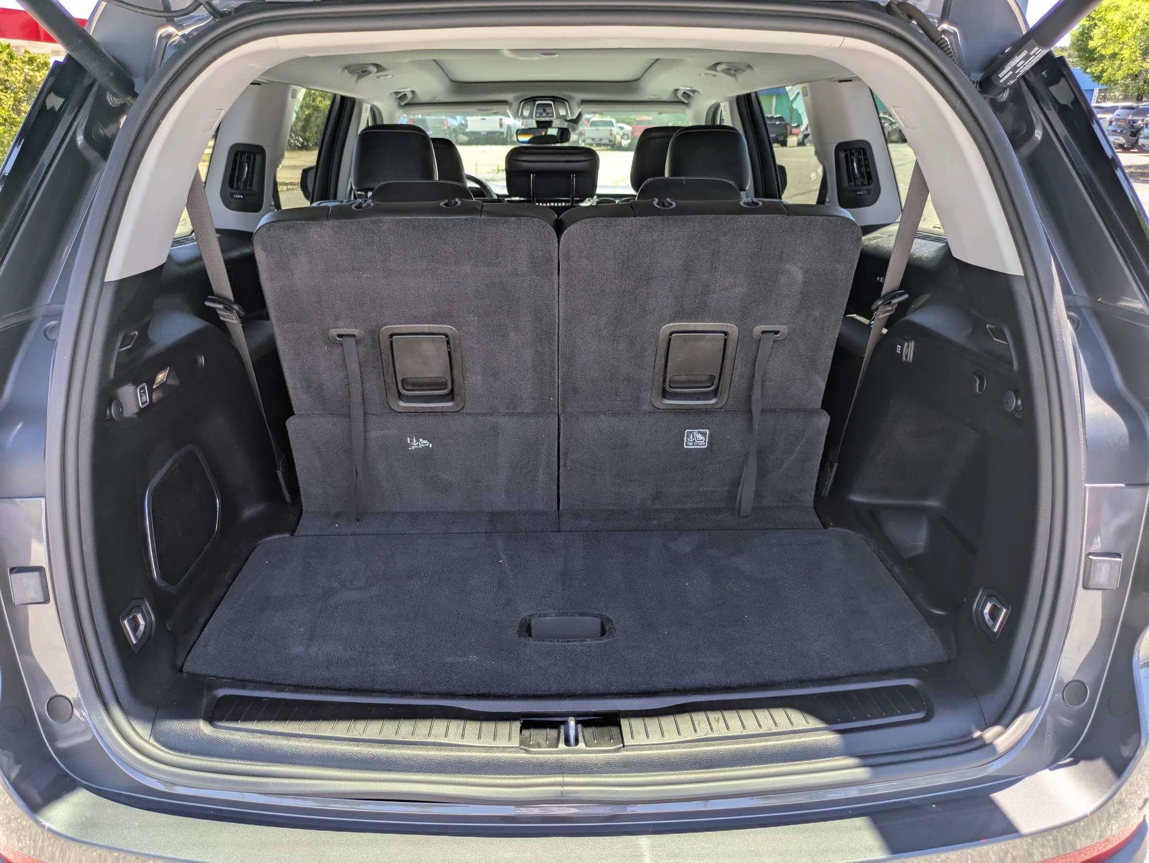 Used 2021 Jeep Grand Cherokee L Limited RWD image 13