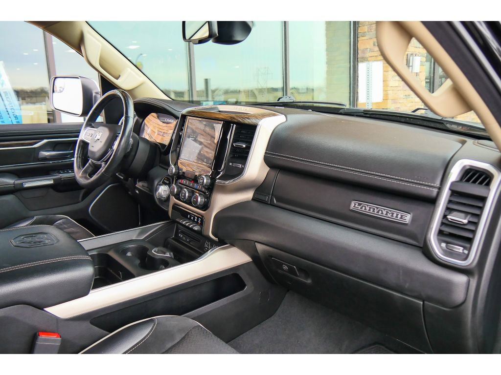 Used 2019 RAM 1500 Laramie AWD/4WD image 14