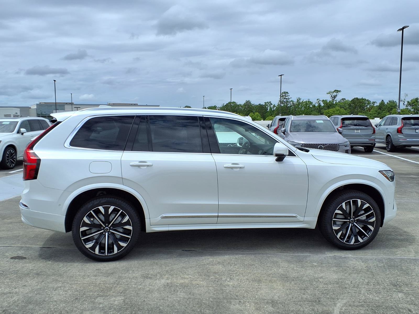 New 2026 Volvo XC90 B6 Ultra w/ Protection Package AWD/4WD image 8