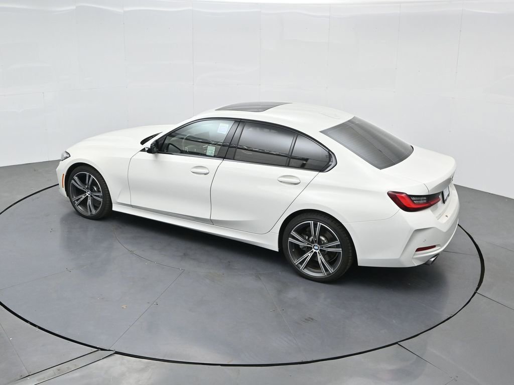 Used 2023 BMW 330i Sedan w/ Driving Assistance Package RWD image 41