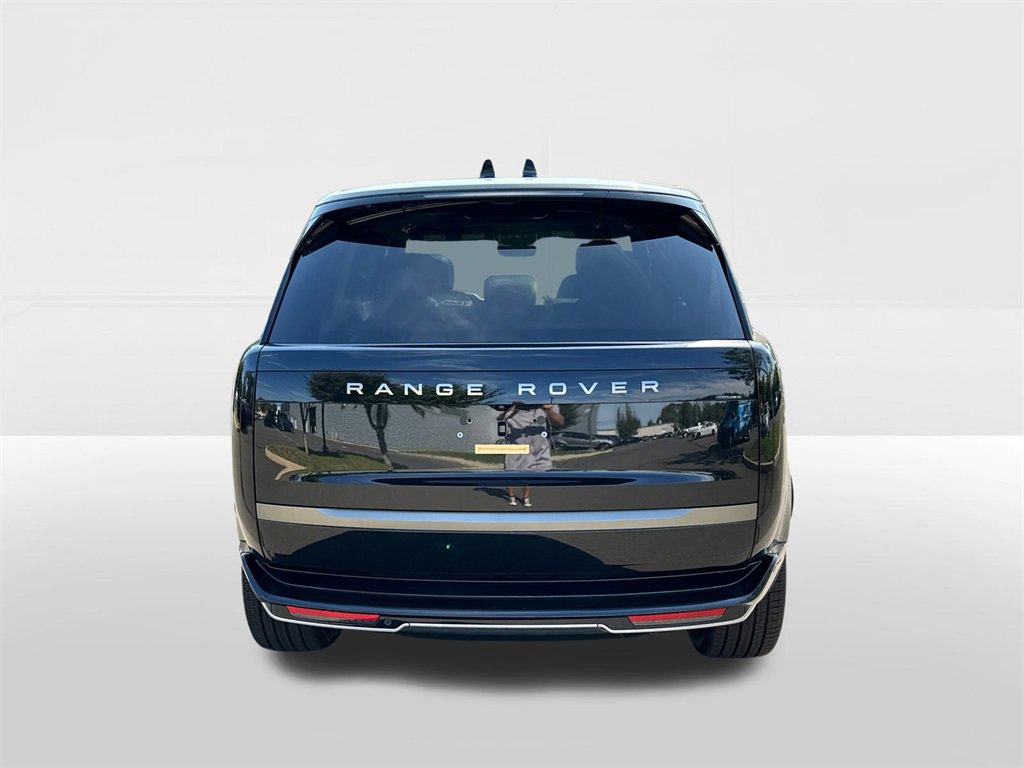 New 2025 Land Rover Range Rover SE image 3